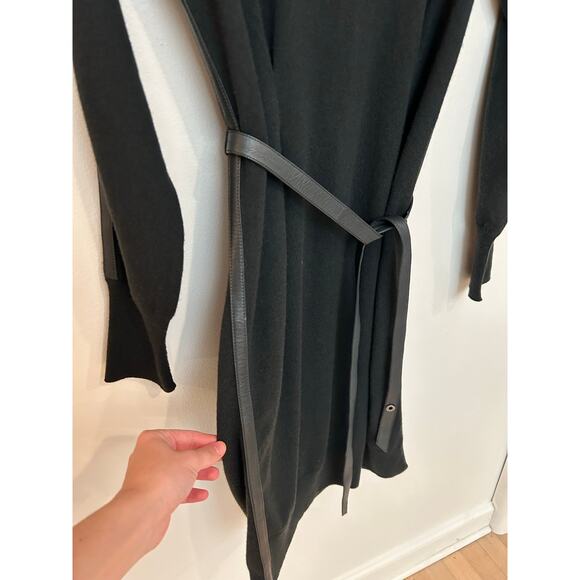 Loro Piana 100% Cashmere Sweater Dress Black classic lambskin belt sz 40 Italy - Picture 13 of 14